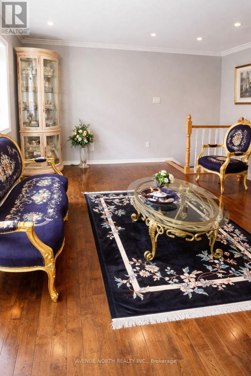 1533 Burningtree Court, Ottawa, Ontario  K1C 5C8 - Photo 5 - X12915660