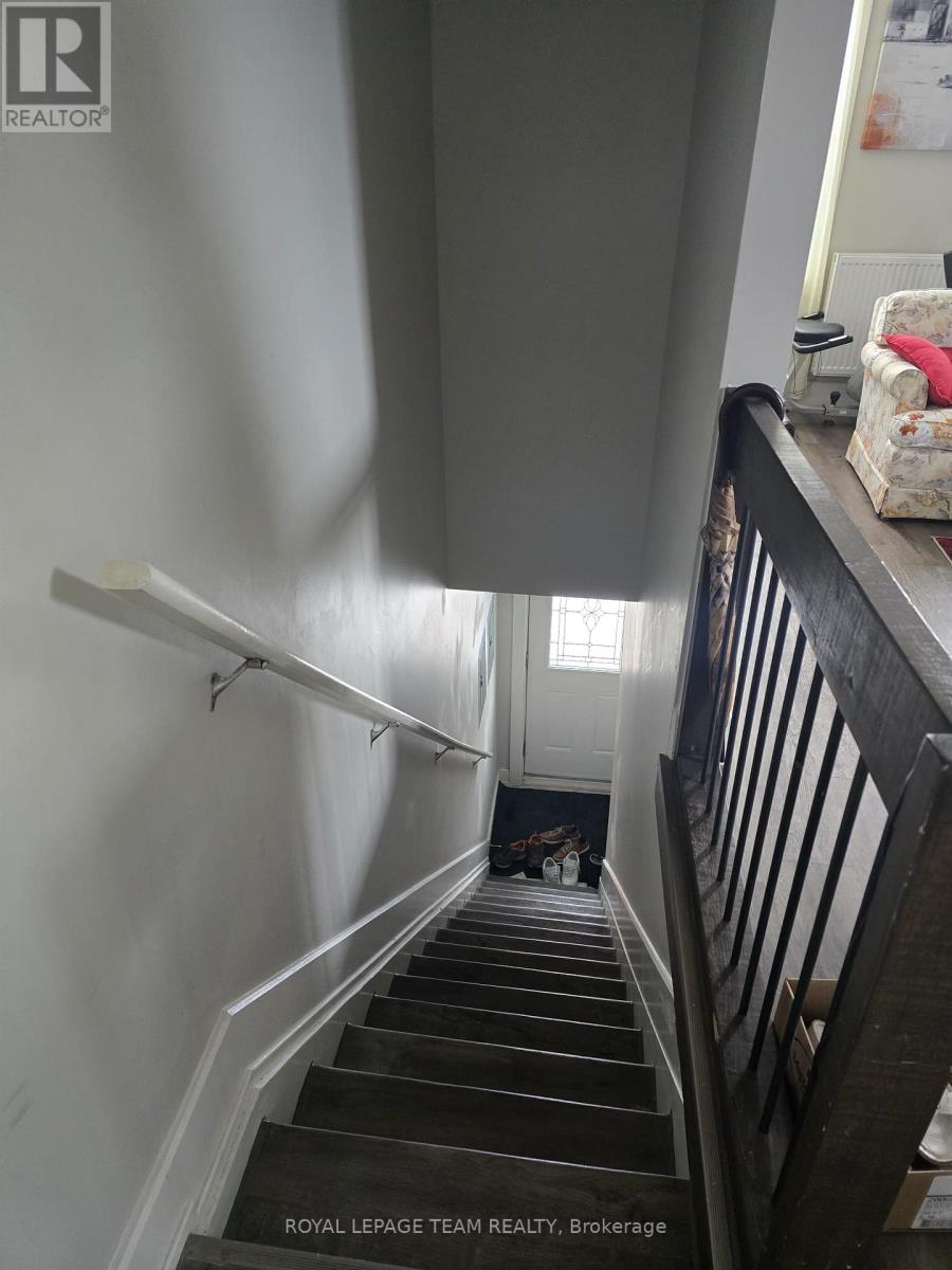 A - 259 Montfort Street, Ottawa, Ontario  K1L 5P1 - Photo 4 - X12915664