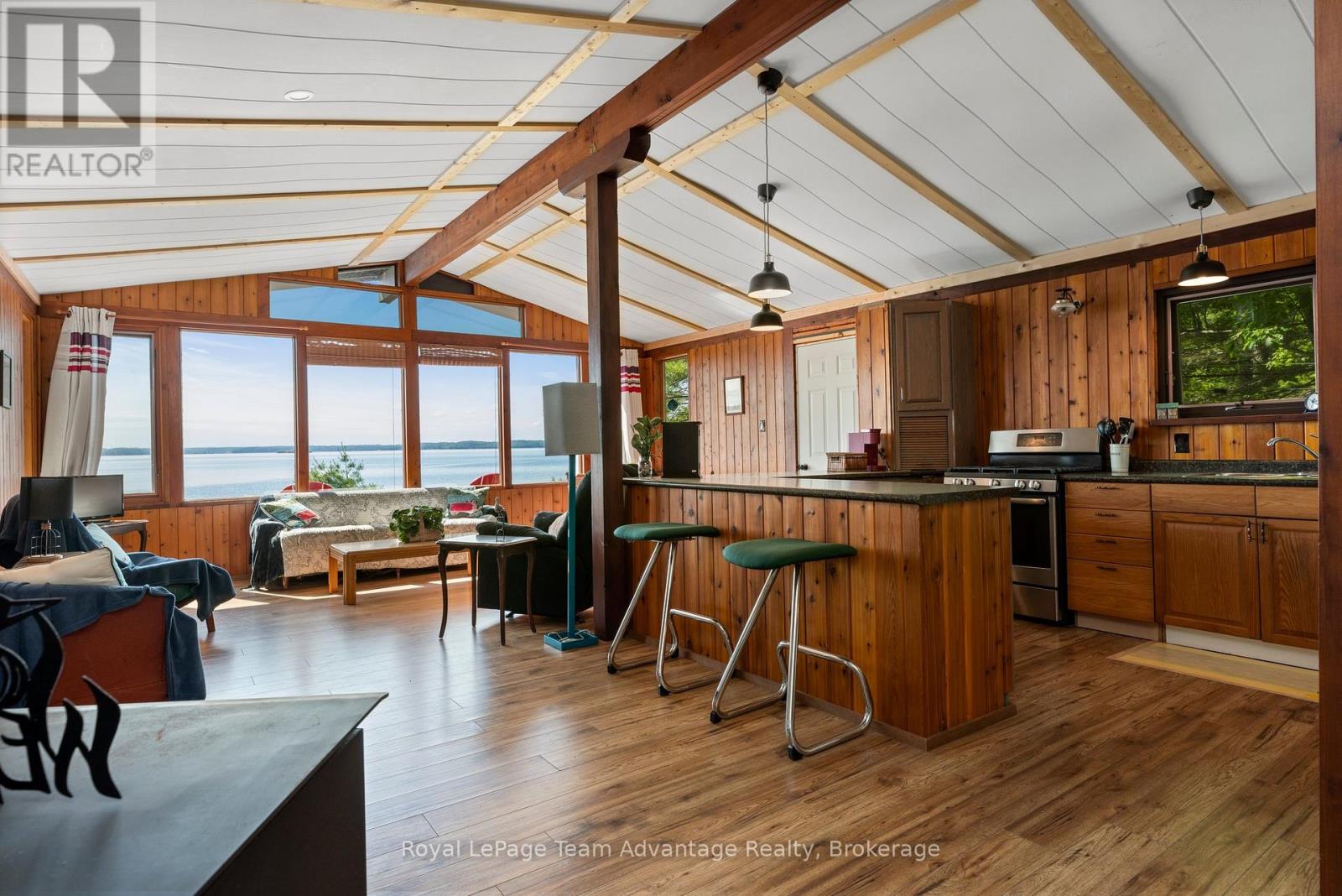 36 15c Island, Carling, Ontario  P0G 1G0 - Photo 10 - X12903052