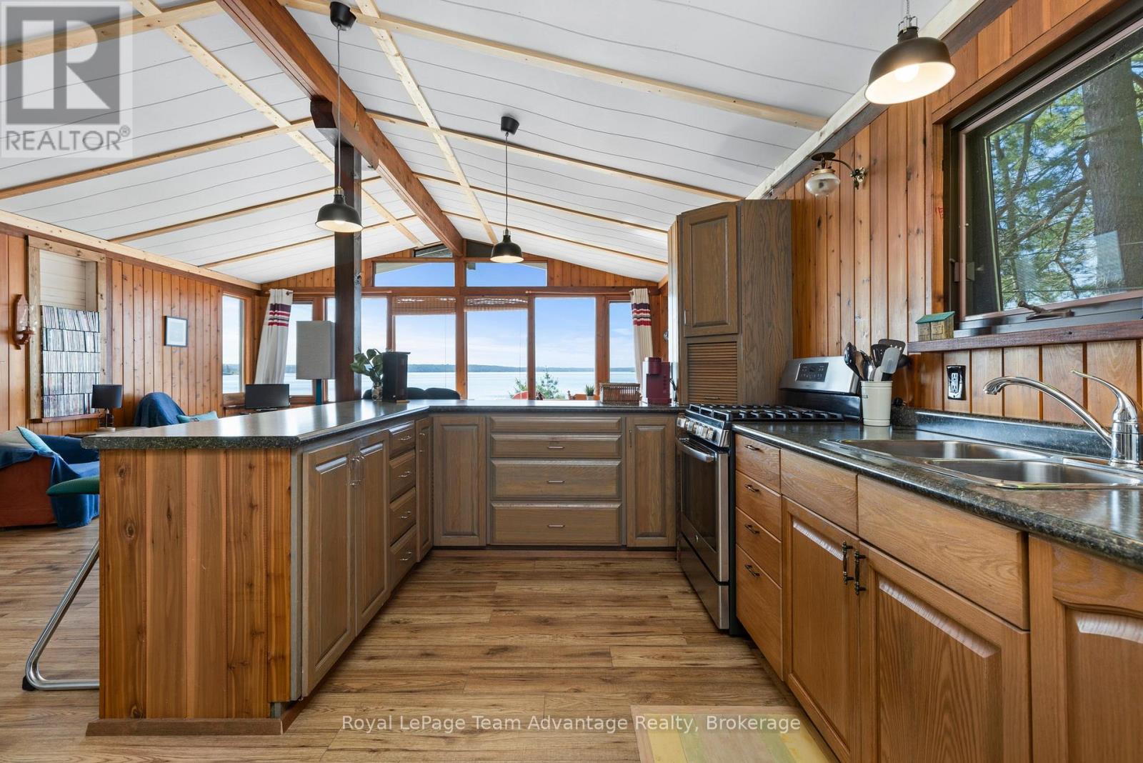 36 15c Island, Carling, Ontario  P0G 1G0 - Photo 12 - X12903052