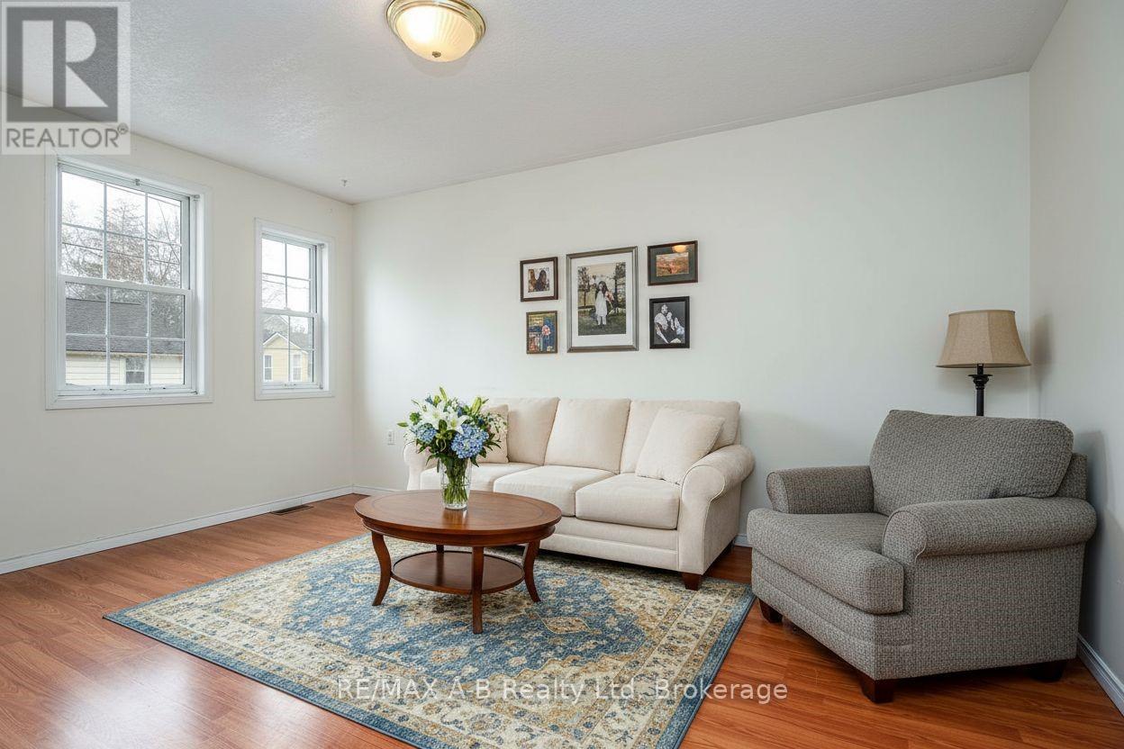 209 Jacob Street, Wilmot, Ontario  N3A 1C5 - Photo 10 - X12915160