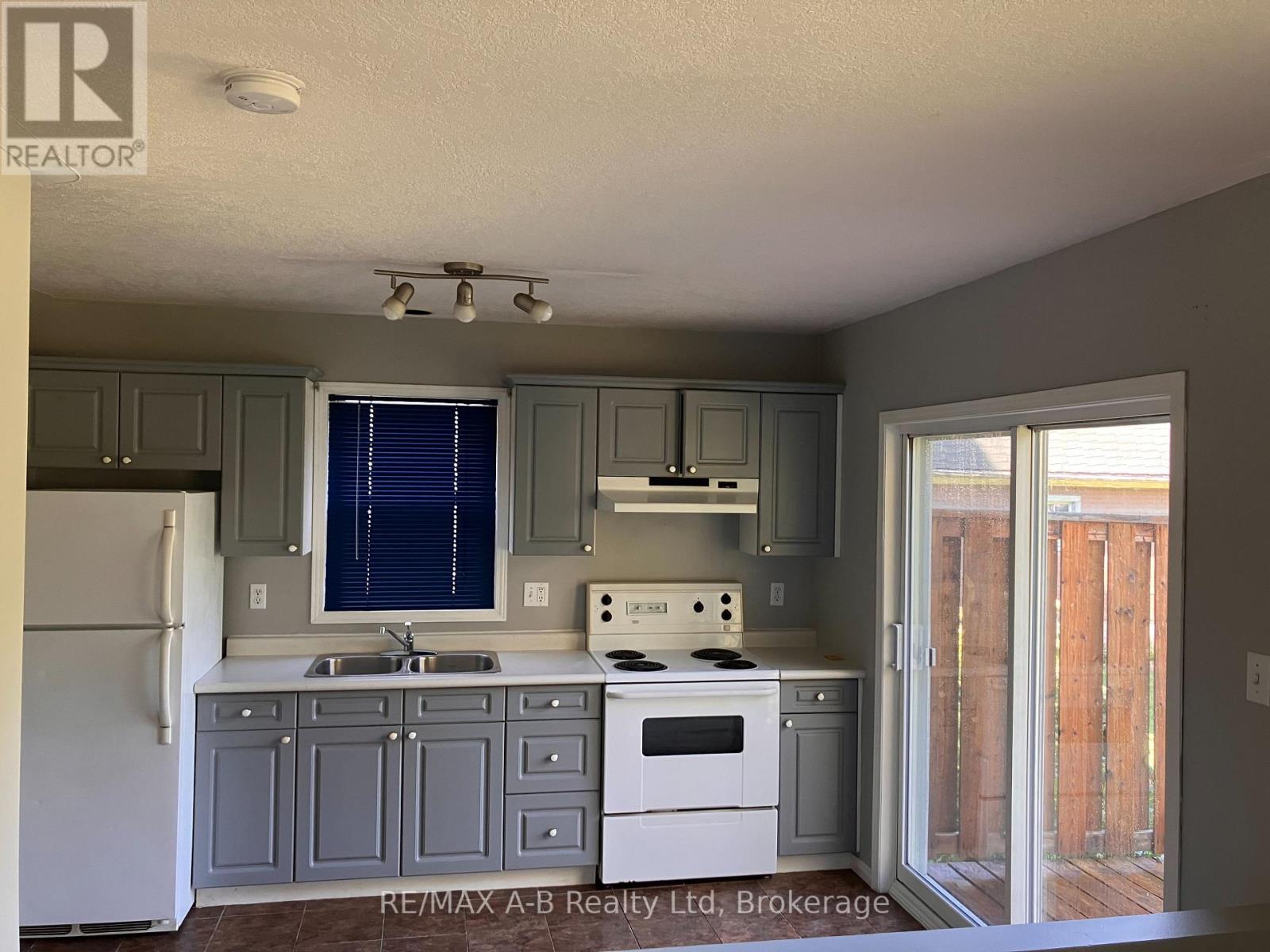 209 Jacob Street, Wilmot, Ontario  N3A 1C5 - Photo 13 - X12915160