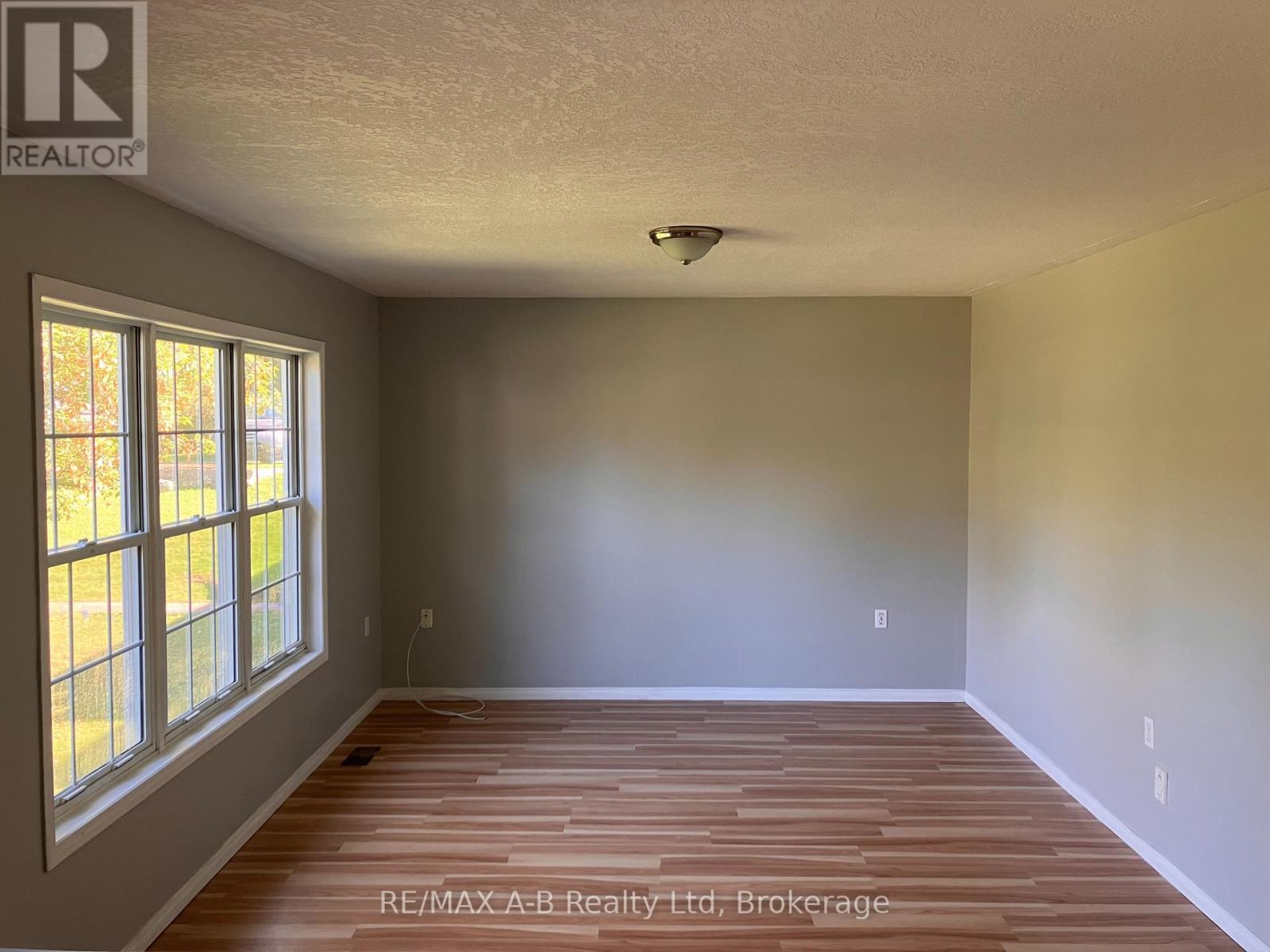 209 Jacob Street, Wilmot, Ontario  N3A 1C5 - Photo 16 - X12915160