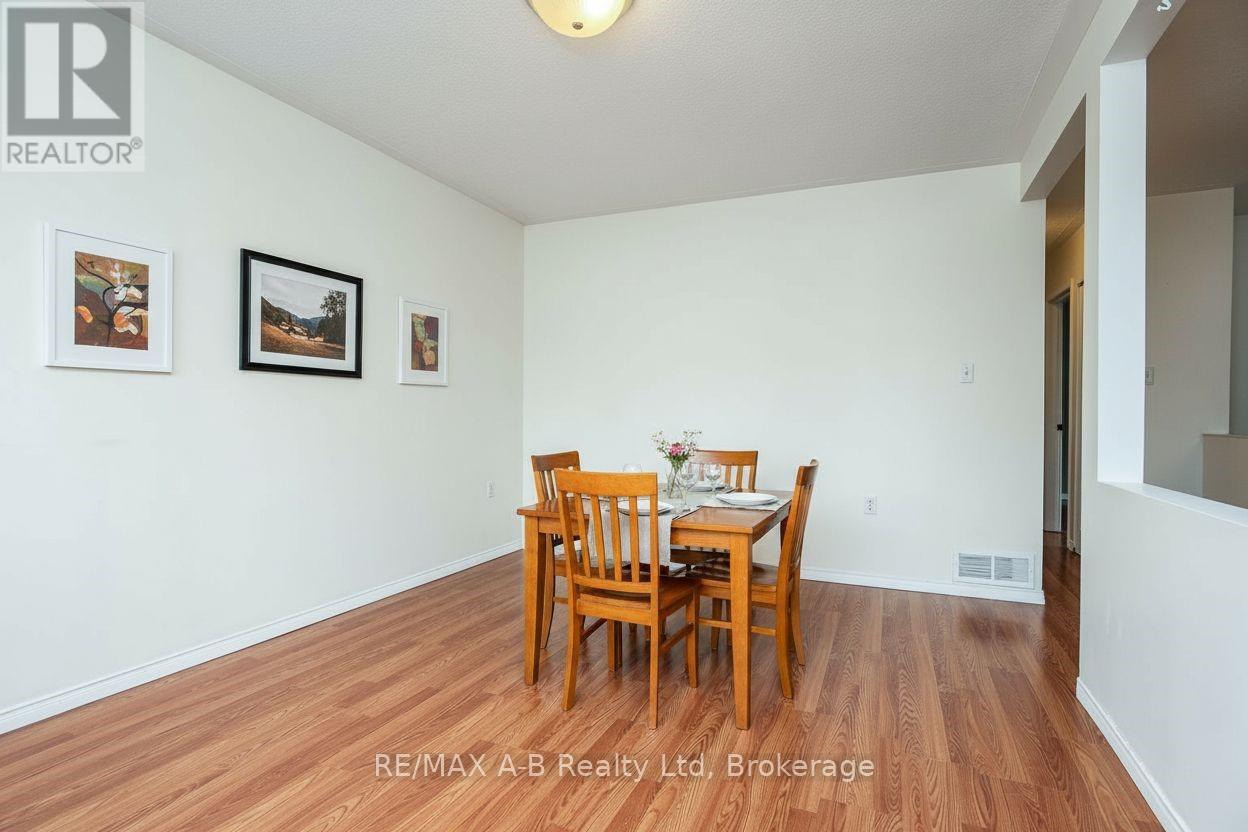 209 Jacob Street, Wilmot, Ontario  N3A 1C5 - Photo 14 - X12915160