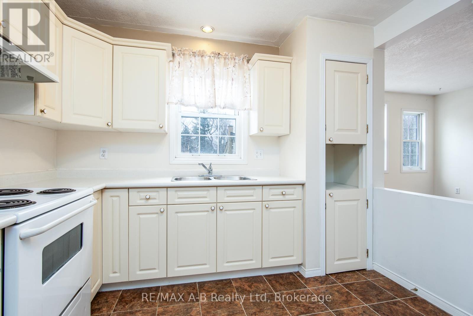 209 Jacob Street, Wilmot, Ontario  N3A 1C5 - Photo 27 - X12915160