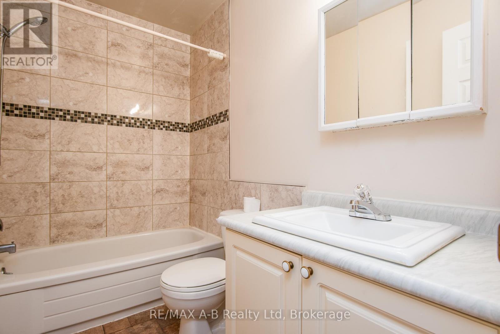 209 Jacob Street, Wilmot, Ontario  N3A 1C5 - Photo 30 - X12915160