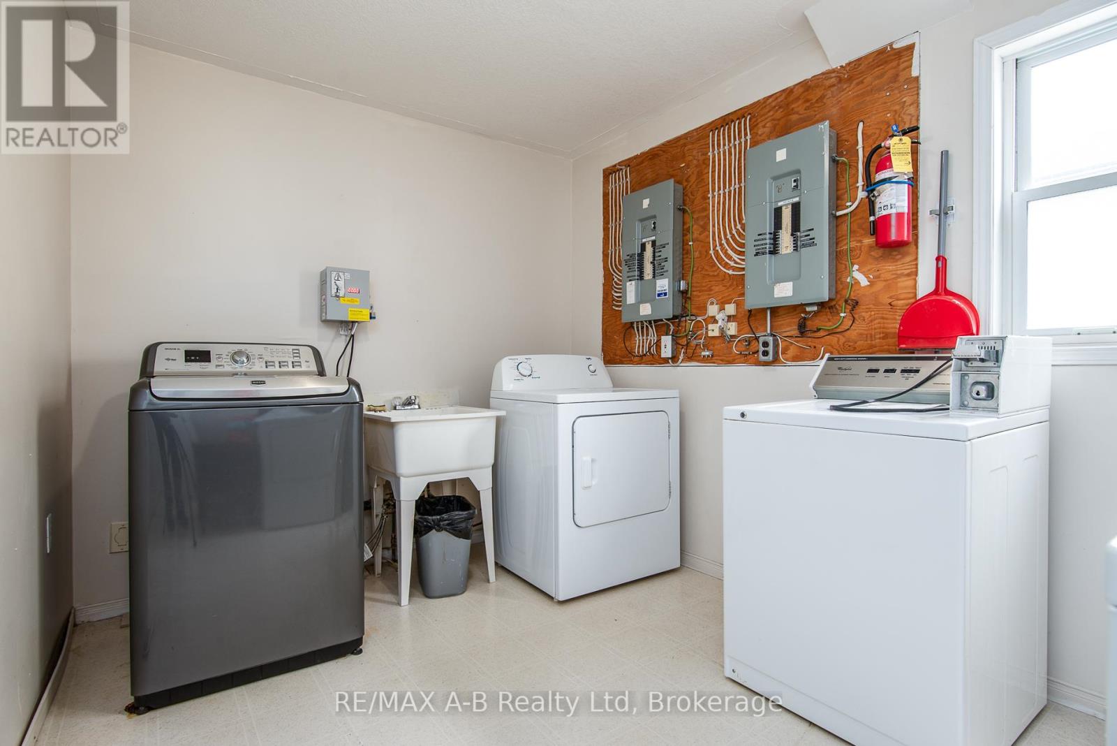 209 Jacob Street, Wilmot, Ontario  N3A 1C5 - Photo 40 - X12915160