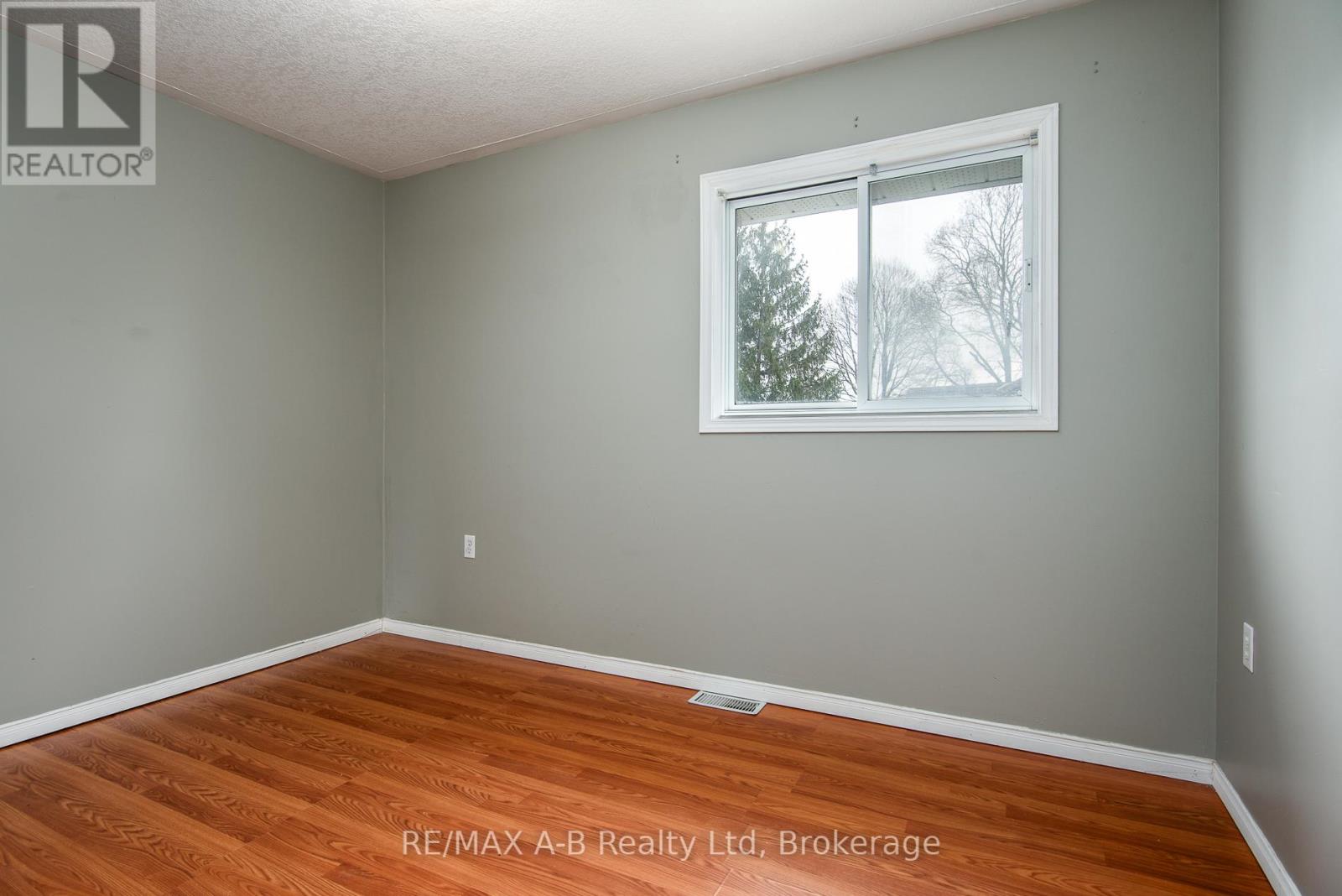 209 Jacob Street, Wilmot, Ontario  N3A 1C5 - Photo 31 - X12915160