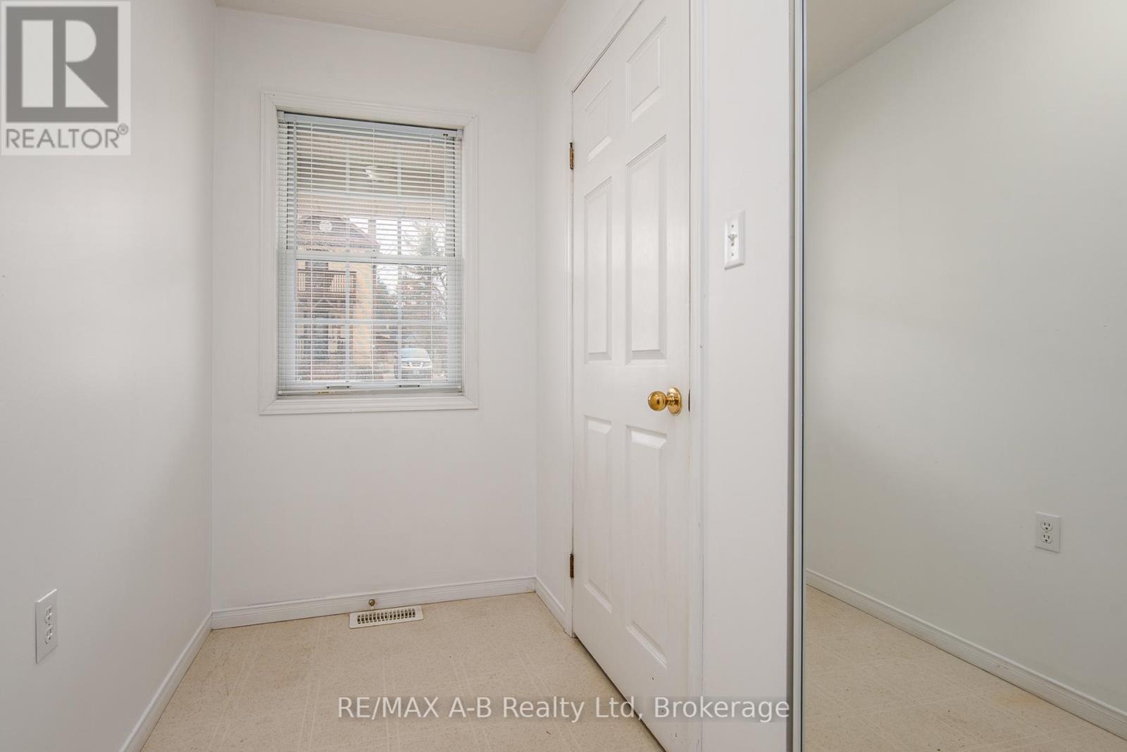 209 Jacob Street, Wilmot, Ontario  N3A 1C5 - Photo 38 - X12915160