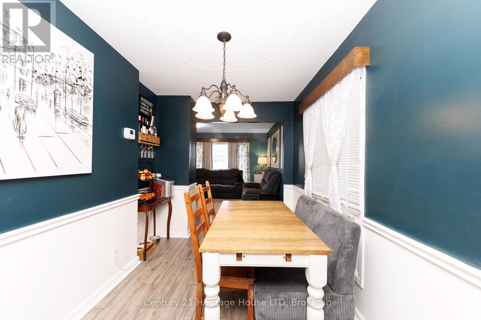 211 Grantham Avenue, St. Catharines, Ontario  L2M 4Z1 - Photo 10 - X12915604