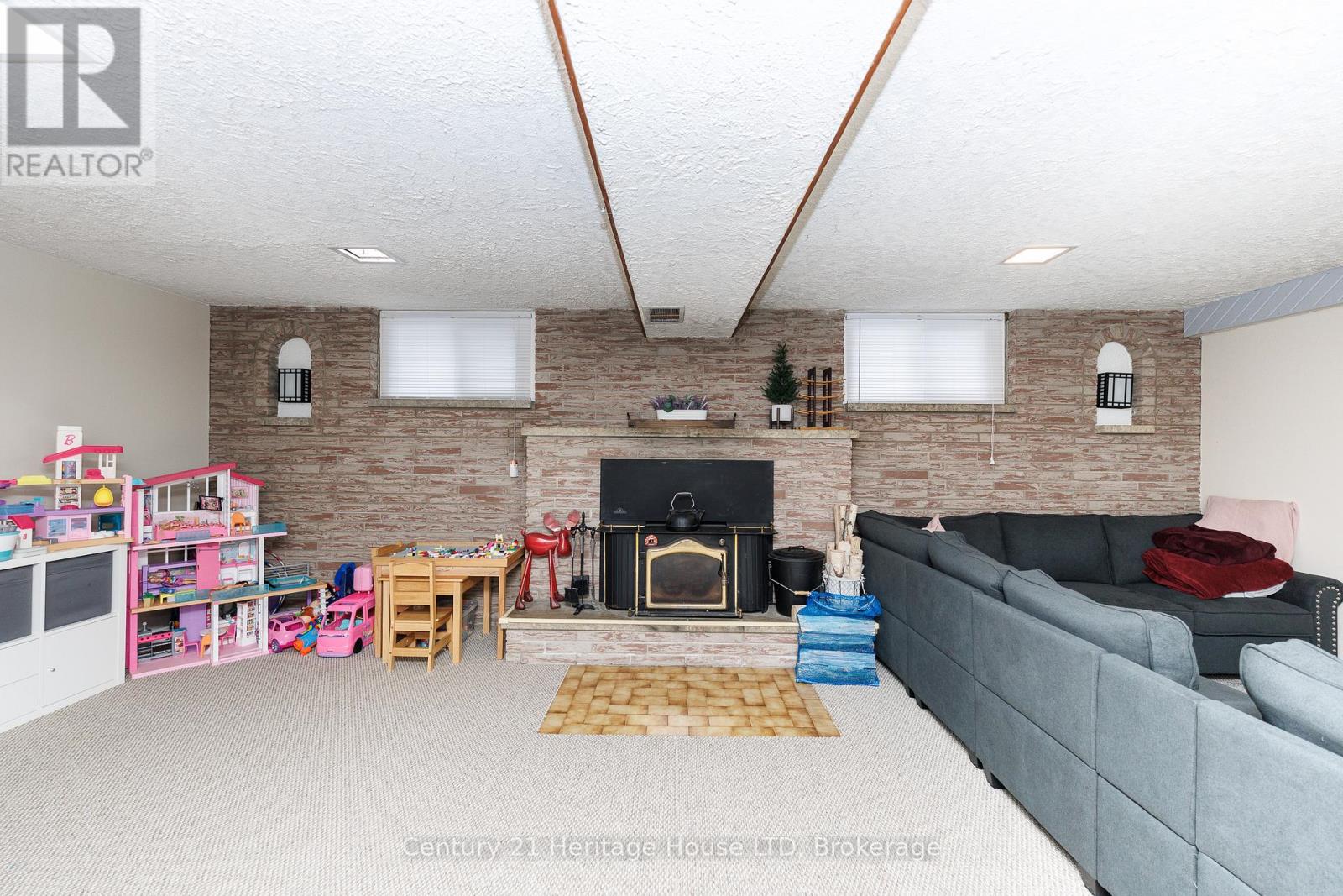 211 Grantham Avenue, St. Catharines, Ontario  L2M 4Z1 - Photo 19 - X12915604