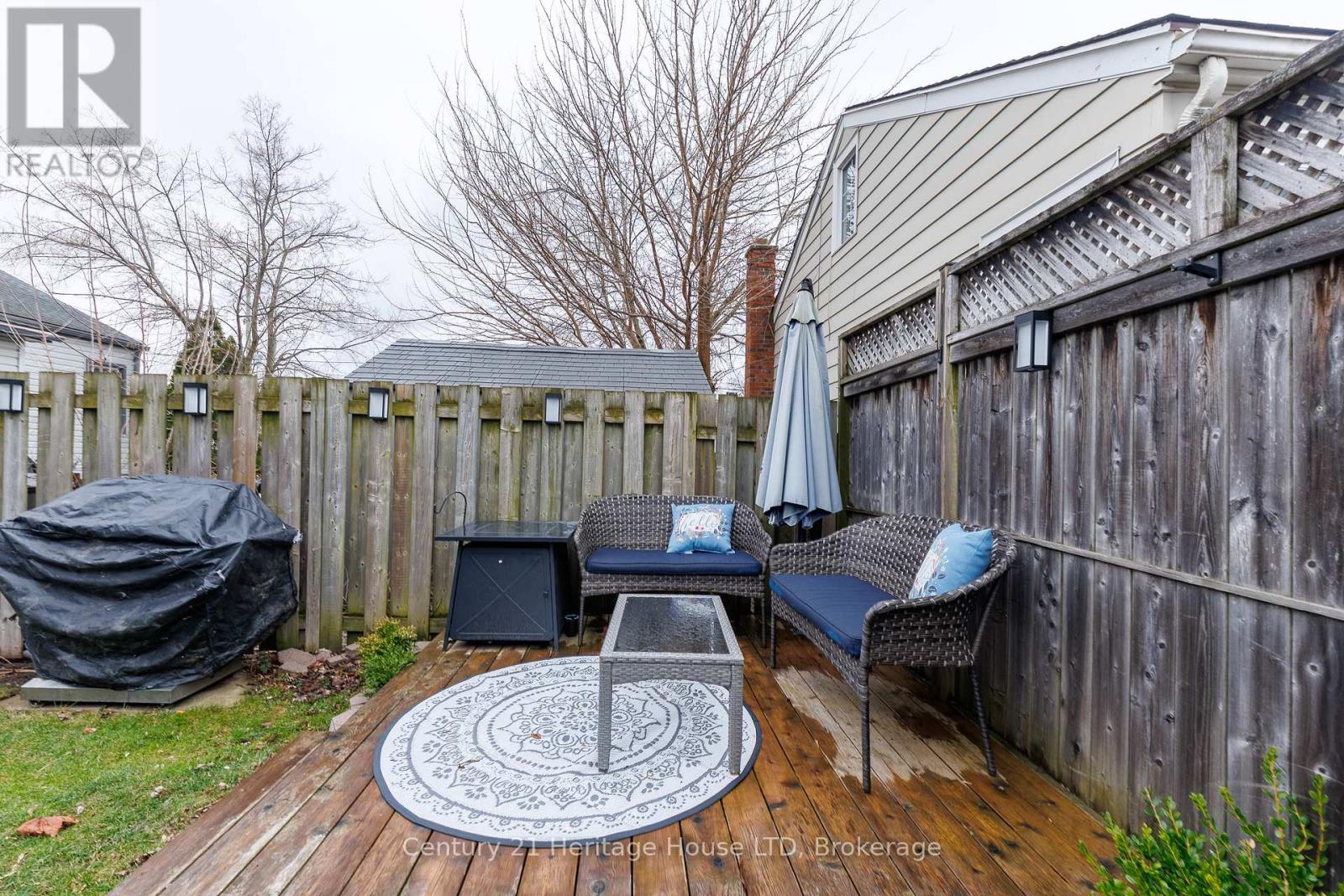 211 Grantham Avenue, St. Catharines, Ontario  L2M 4Z1 - Photo 25 - X12915604