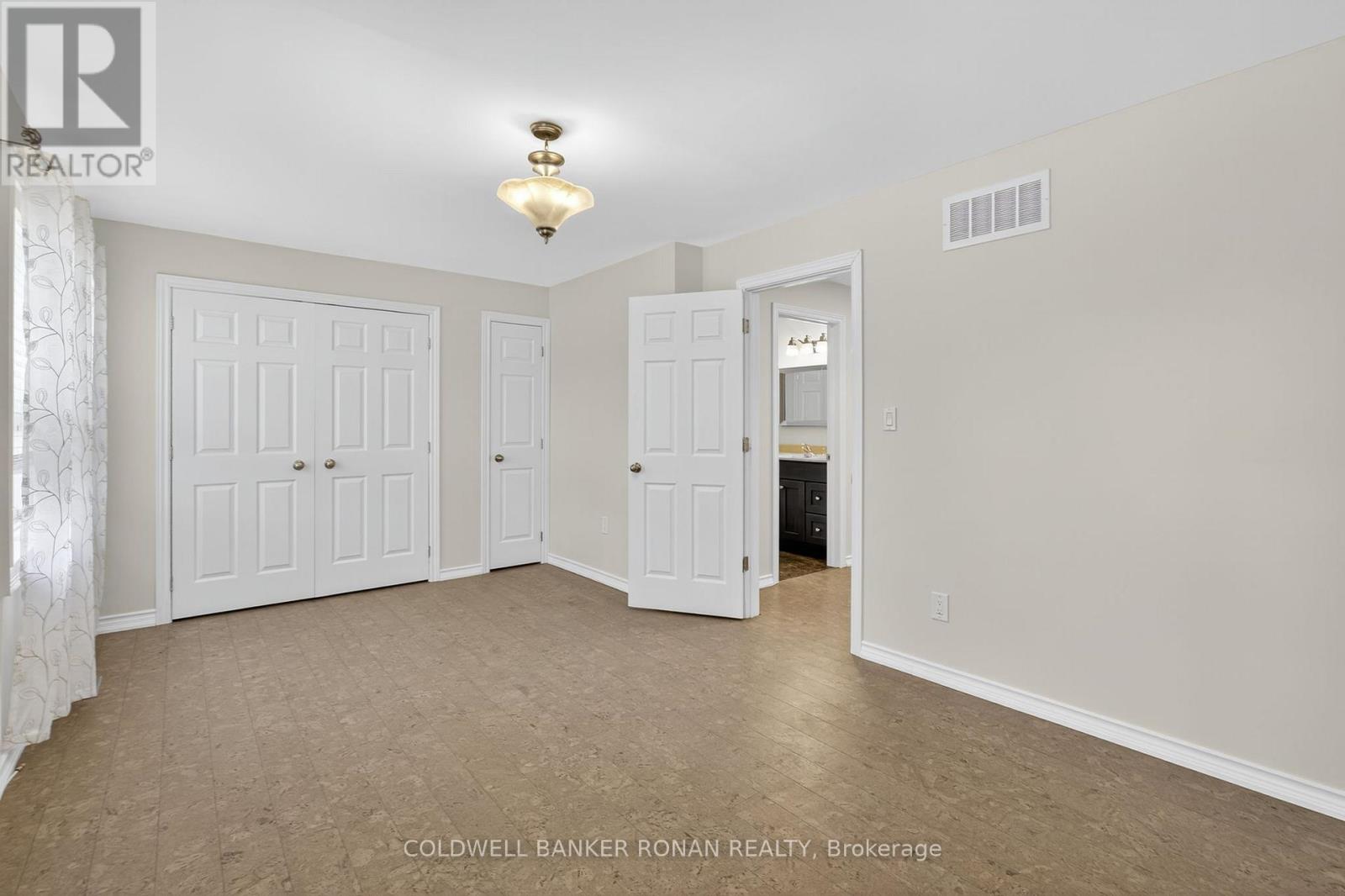 118 Queen Street, Bradford West Gwillimbury, Ontario  L3Z 1L3 - Photo 17 - N12423433