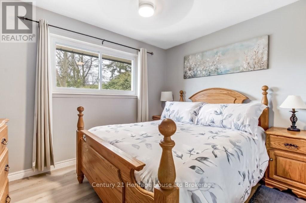 856 Grosvenor Street W, Woodstock, Ontario  N4S 5G6 - Photo 16 - X12915598