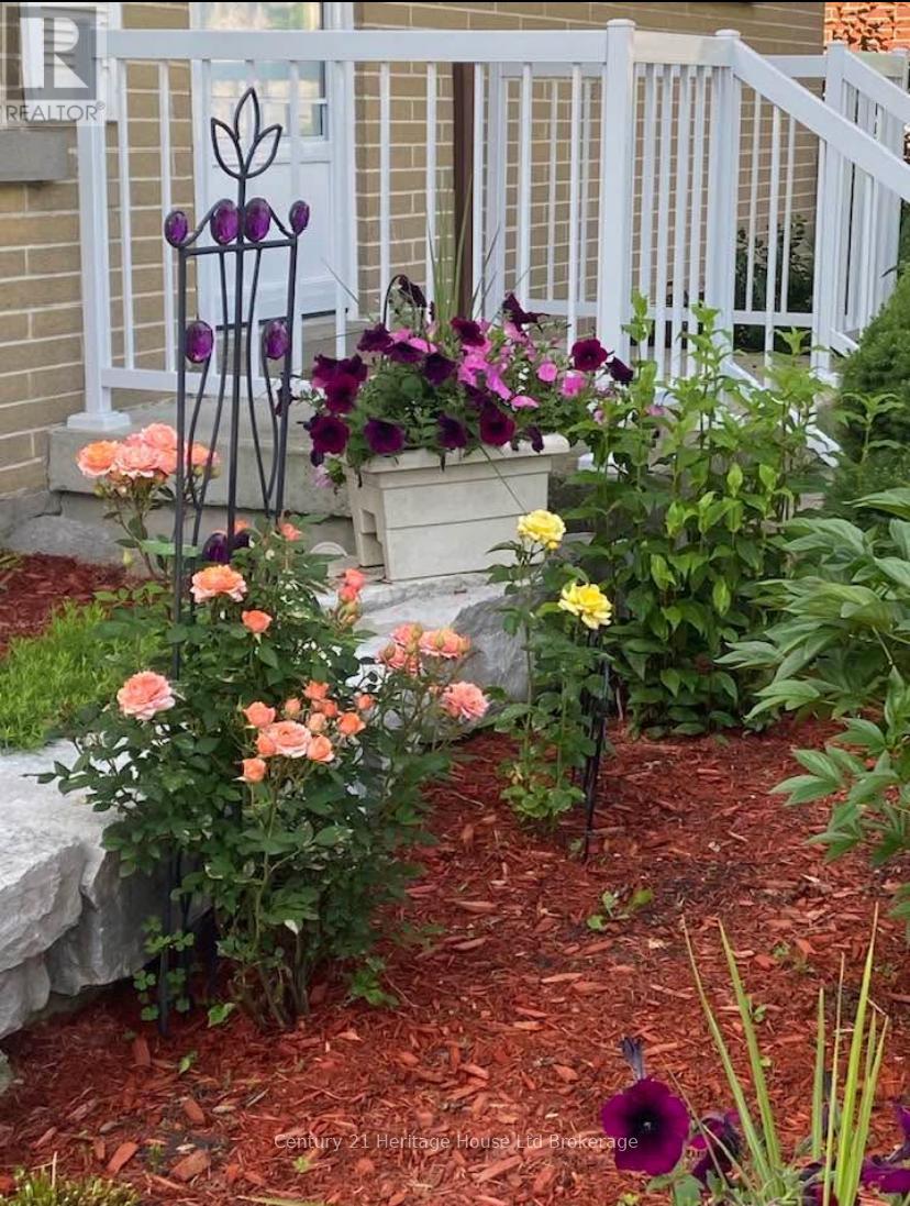 856 Grosvenor Street W, Woodstock, Ontario  N4S 5G6 - Photo 38 - X12915598