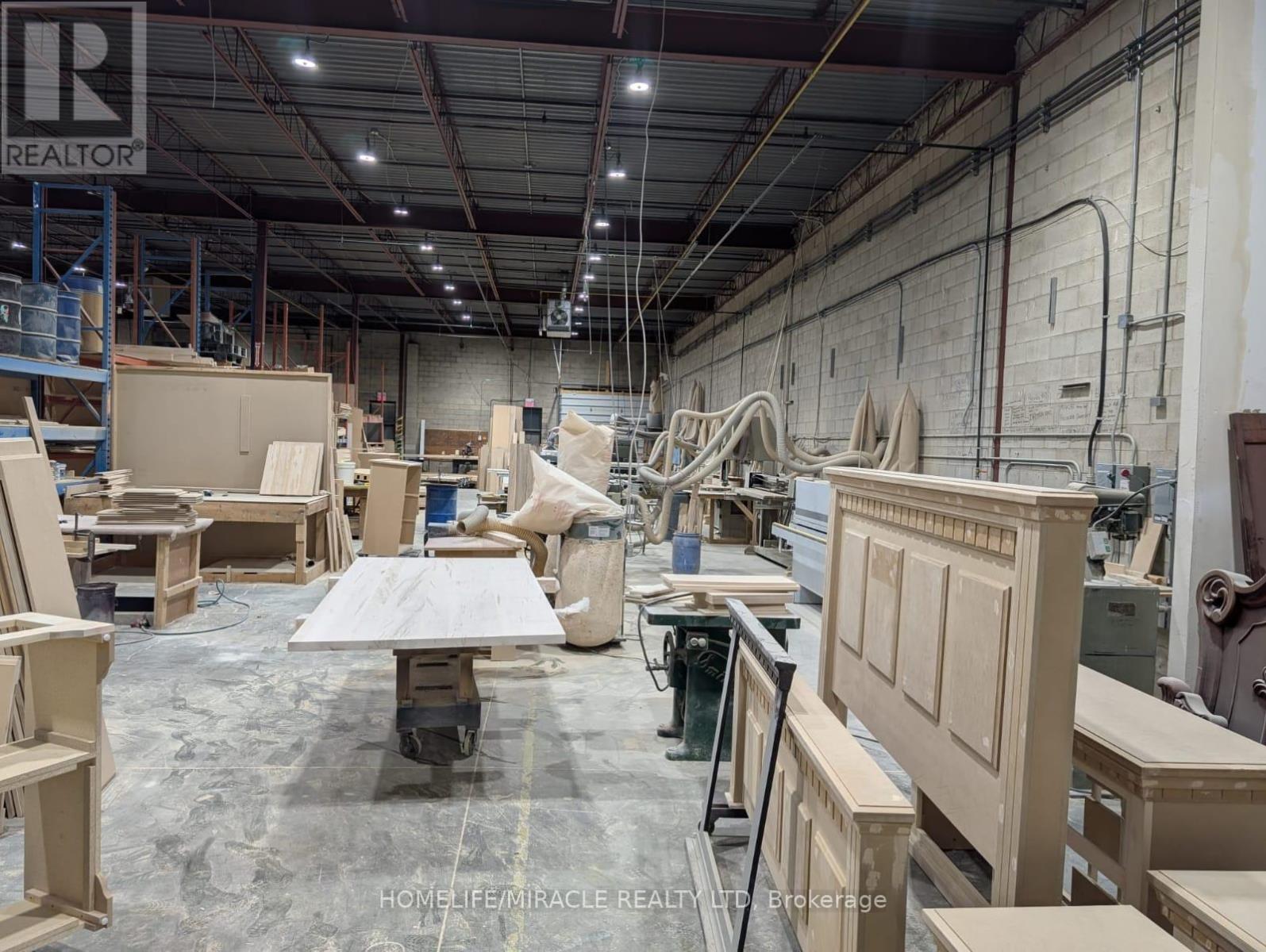 10&11 - 5456 Tomken Road, Mississauga, Ontario  L4W 2Z5 - Photo 3 - W12912716