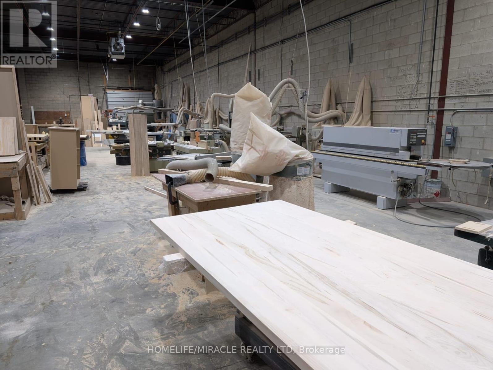 10&11 - 5456 Tomken Road, Mississauga, Ontario  L4W 2Z5 - Photo 4 - W12912716