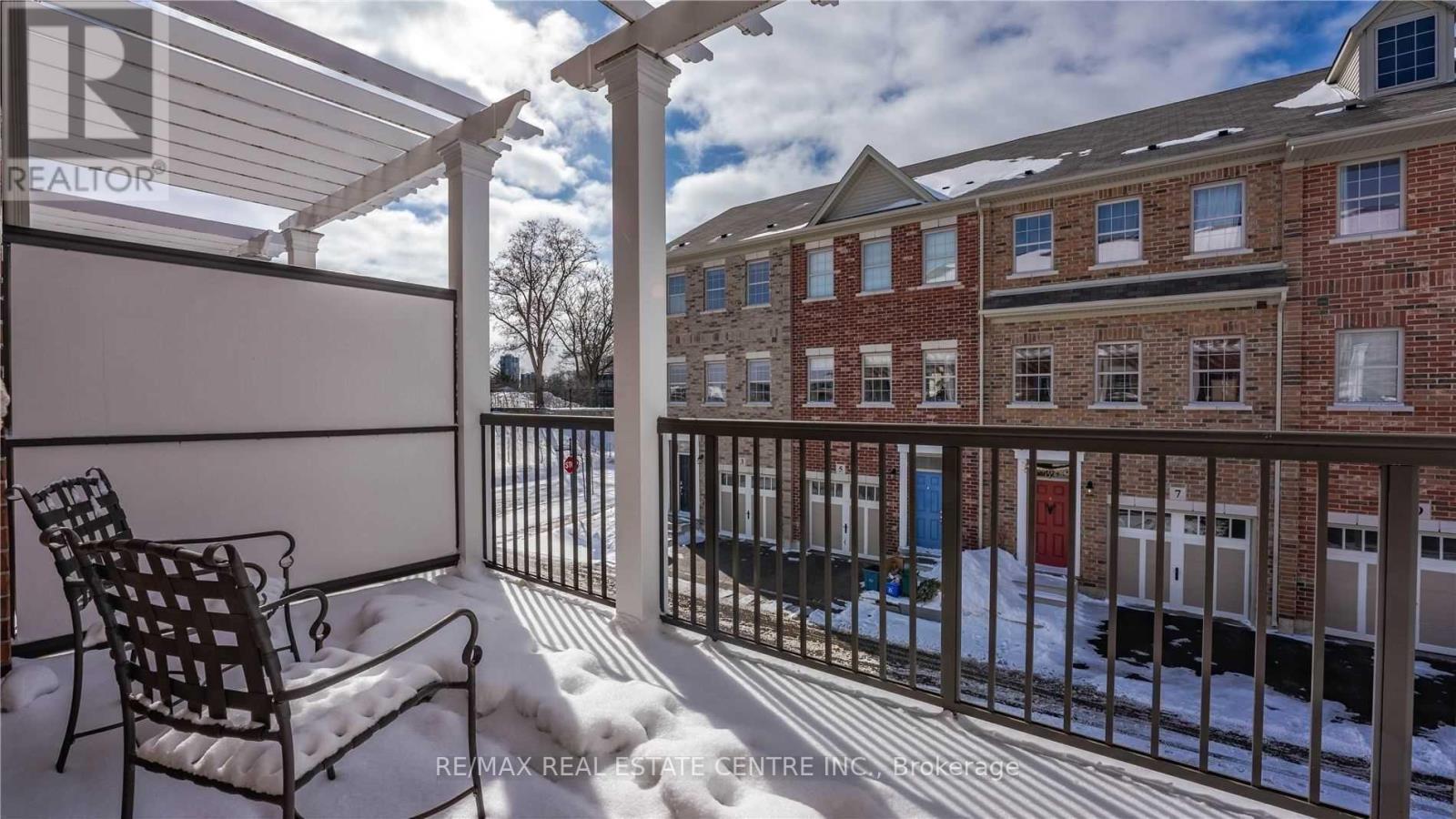 6 Oxfordshire Lane, Kitchener, Ontario  N2H 0B3 - Photo 15 - X12906790