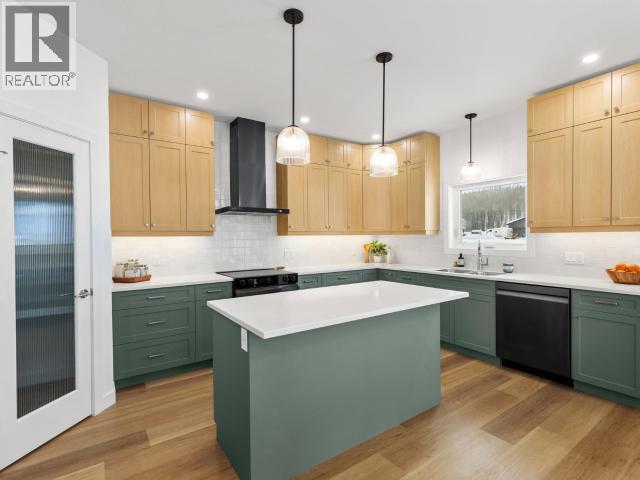 52 Omega Street, Whitehorse, Yukon  Y1A 0A1 - Photo 7 - 17124