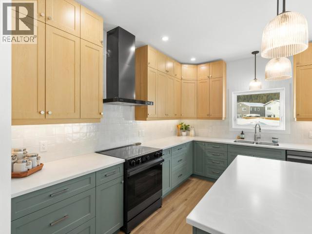 52 Omega Street, Whitehorse, Yukon  Y1A 0A1 - Photo 8 - 17124