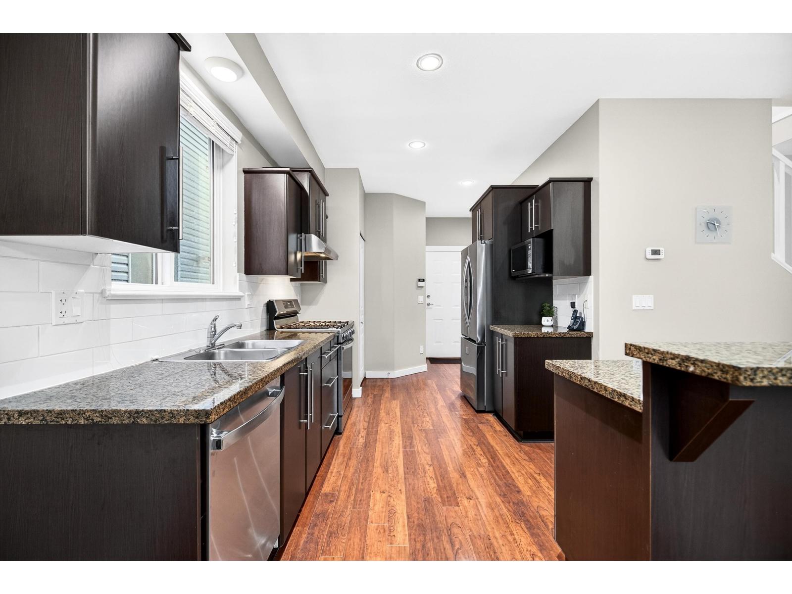 8196 211a Street, Langley, British Columbia  V2Y 0B6 - Photo 11 - R3102611