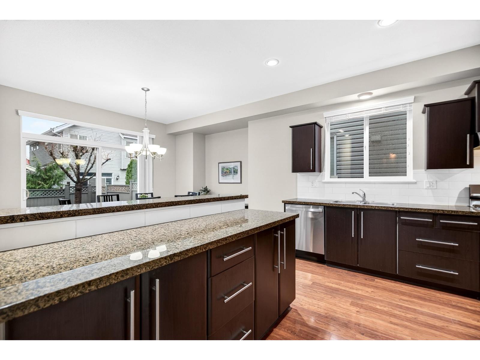 8196 211a Street, Langley, British Columbia  V2Y 0B6 - Photo 12 - R3102611