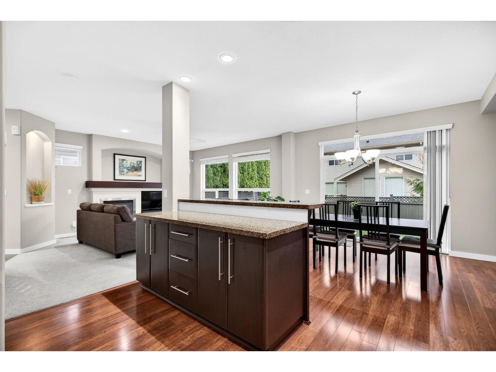 8196 211a Street, Langley, British Columbia  V2Y 0B6 - Photo 13 - R3102611