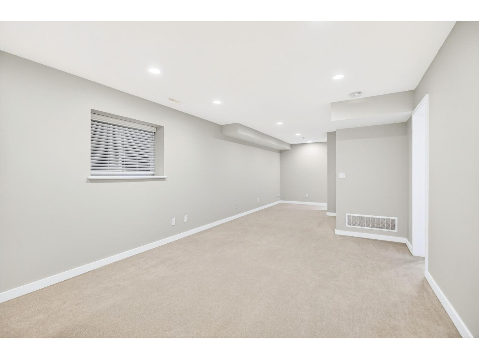 8196 211a Street, Langley, British Columbia  V2Y 0B6 - Photo 29 - R3102611