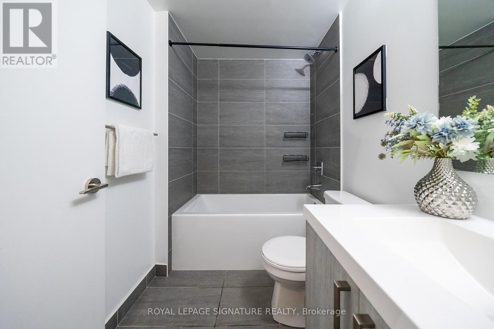 3206 - 77 Mutual Street, Toronto, Ontario  M5B 2A9 - Photo 19 - C12915522