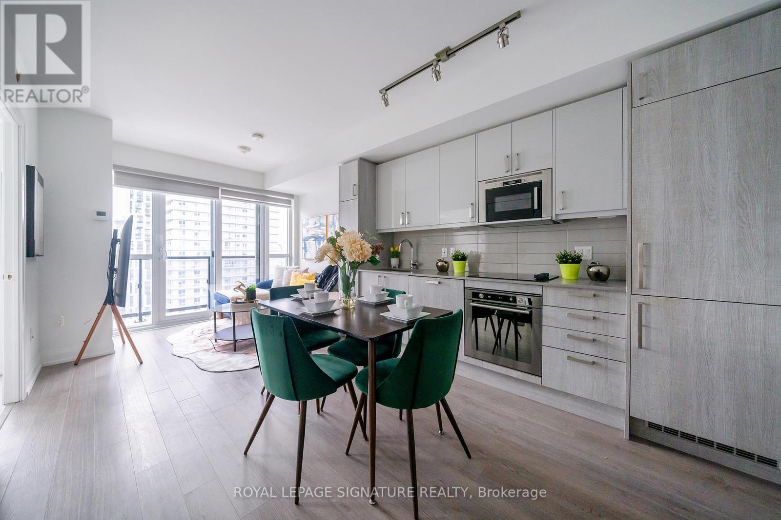 3206 - 77 Mutual Street, Toronto, Ontario  M5B 2A9 - Photo 2 - C12915522