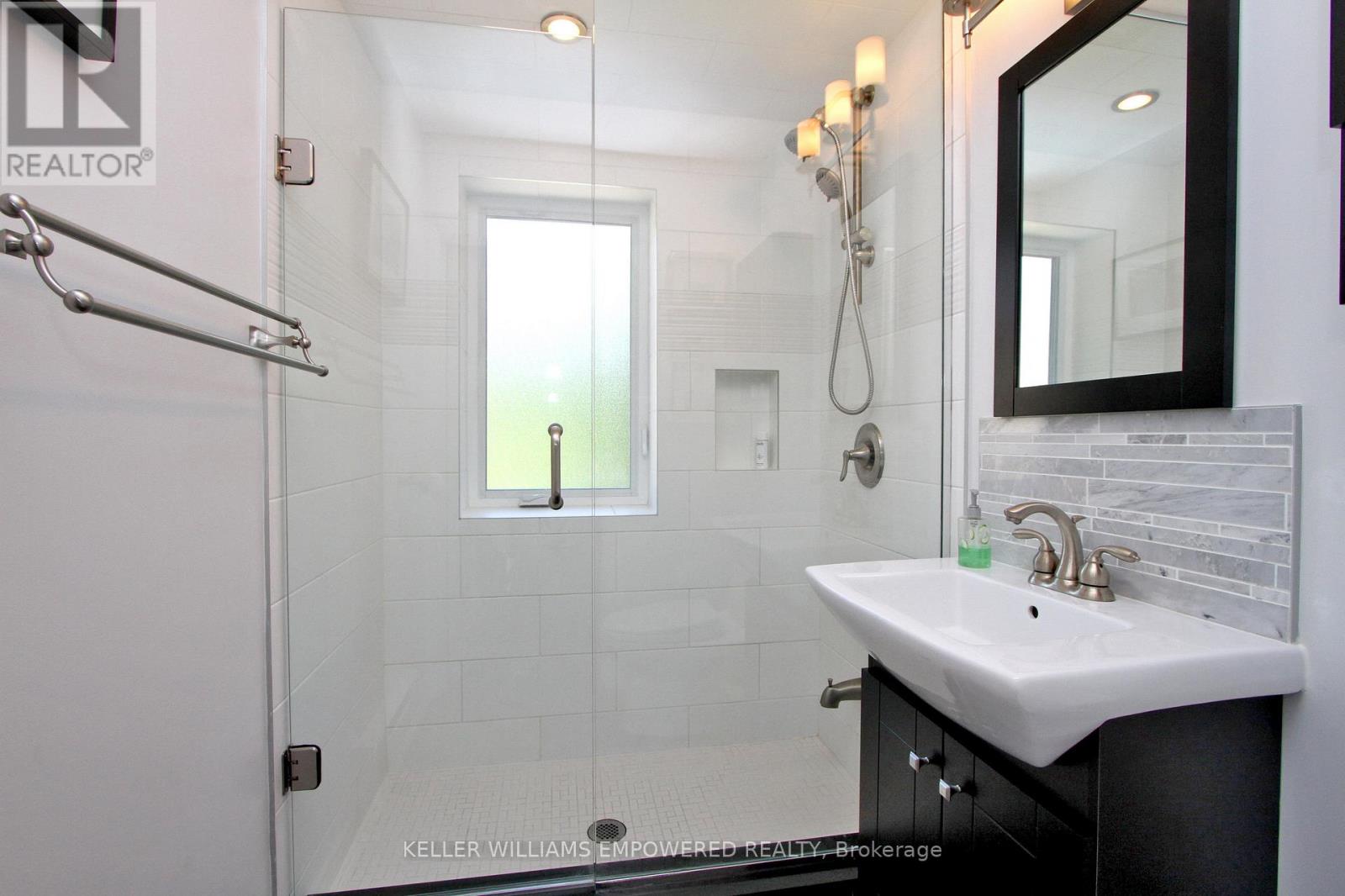 51 Rawlinson Avenue, Toronto, Ontario M4P 2N1 - Photo 14 - C12915638