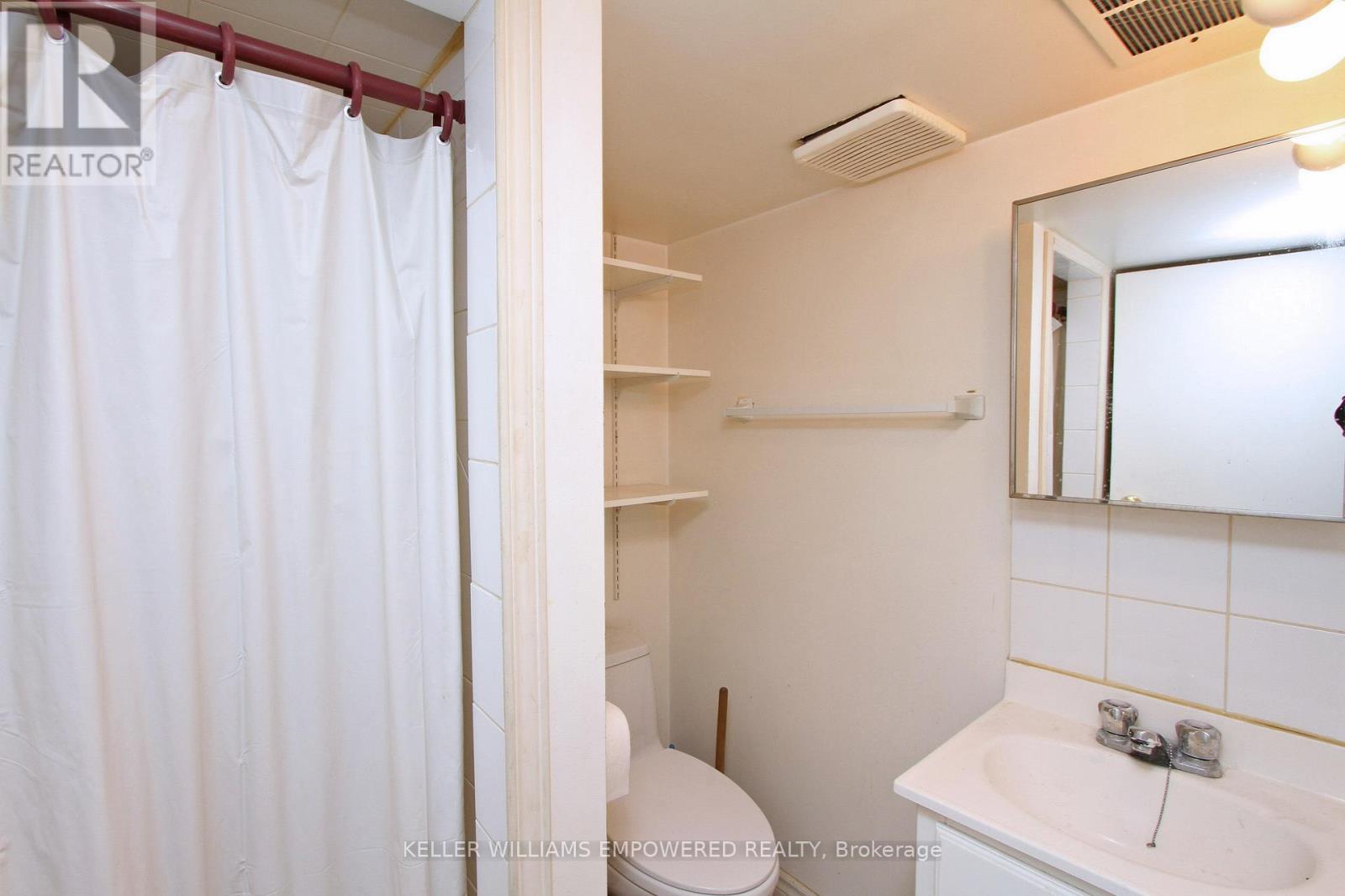 51 Rawlinson Avenue, Toronto, Ontario M4P 2N1 - Photo 16 - C12915638