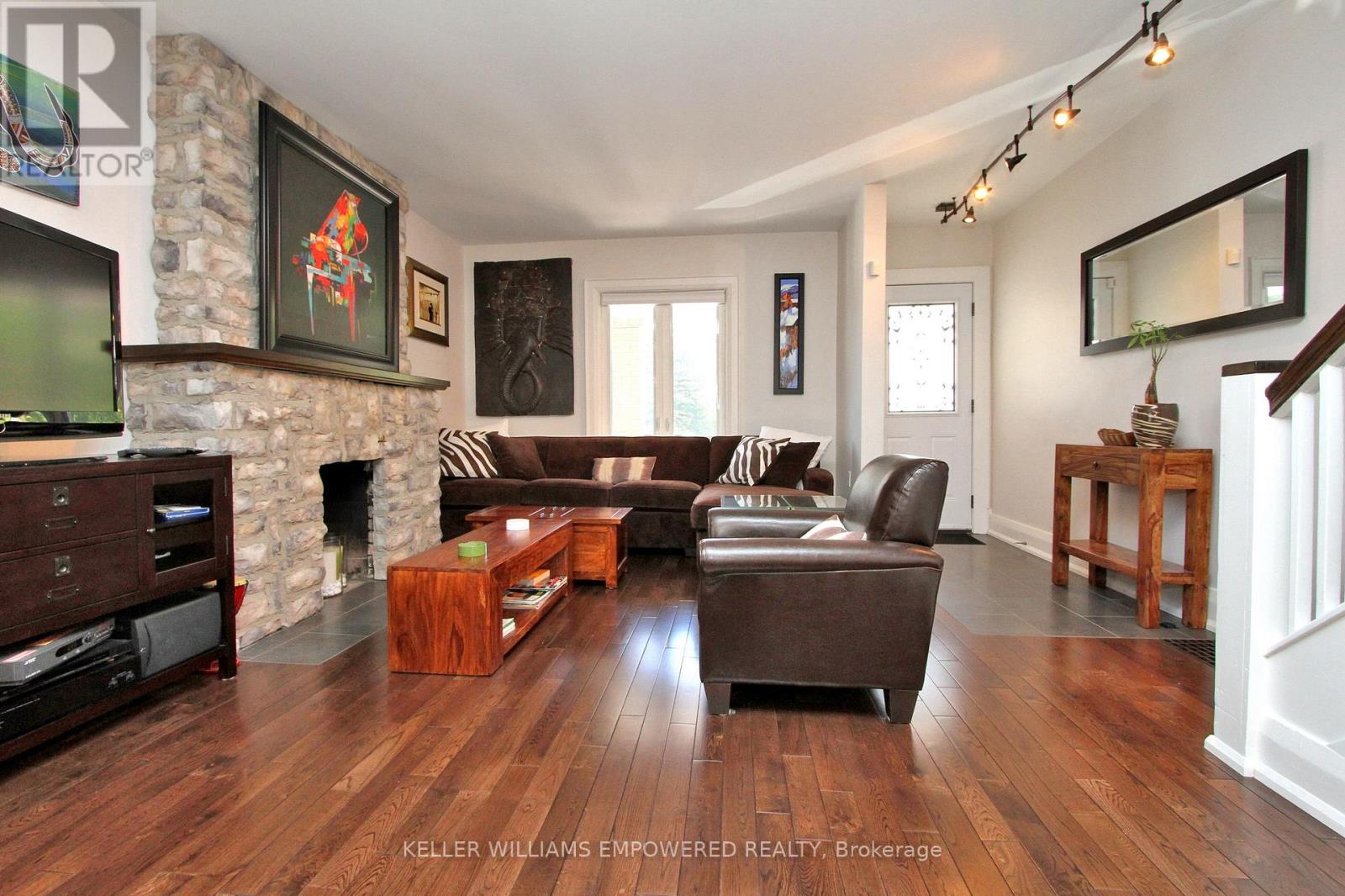 51 Rawlinson Avenue, Toronto, Ontario M4P 2N1 - Photo 3 - C12915638