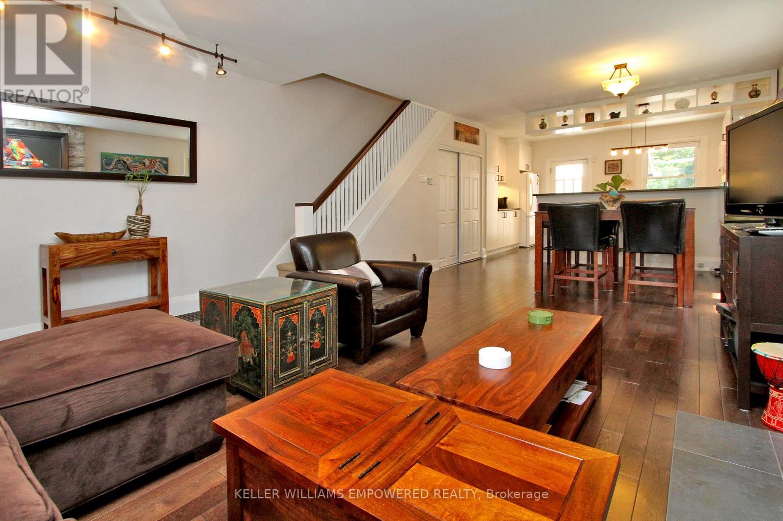 51 Rawlinson Avenue, Toronto, Ontario M4P 2N1 - Photo 5 - C12915638