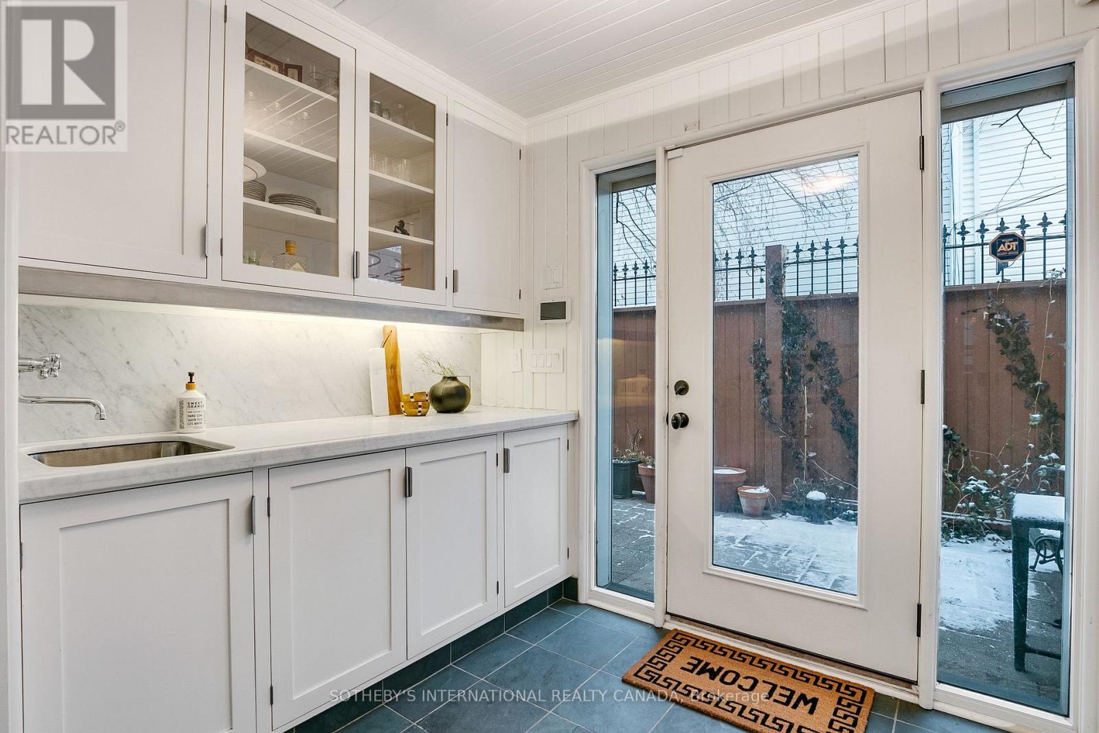 458-460 Gerrard Street E, Toronto, Ontario  M5A 2H3 - Photo 19 - C12915640