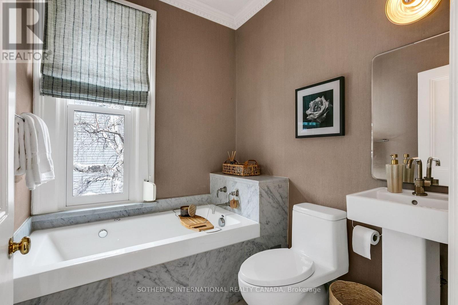 458-460 Gerrard Street E, Toronto, Ontario  M5A 2H3 - Photo 27 - C12915640