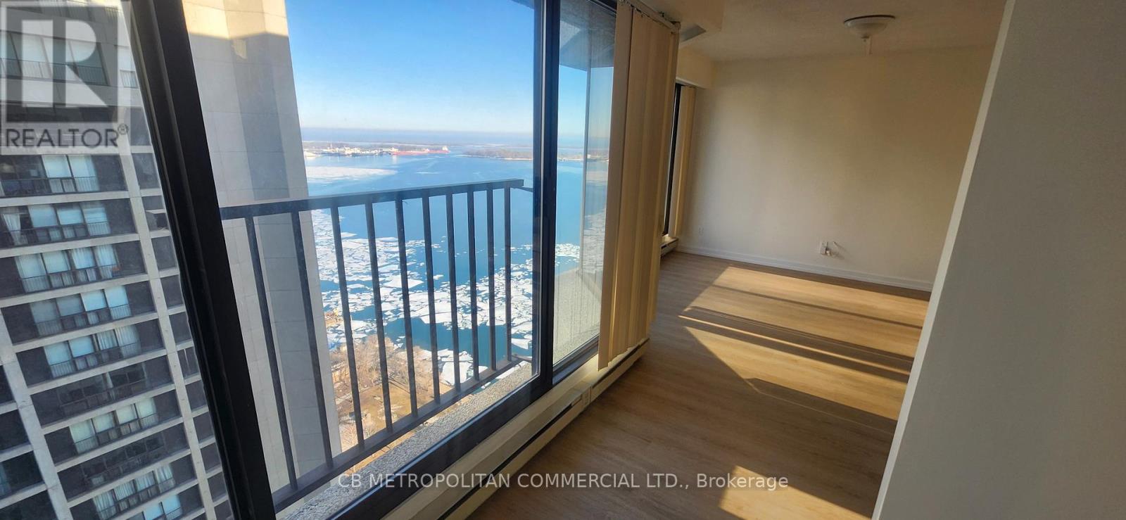 3305 - 65 Harbour Square, Toronto, Ontario  M5J 2L4 - Photo 13 - C12915658