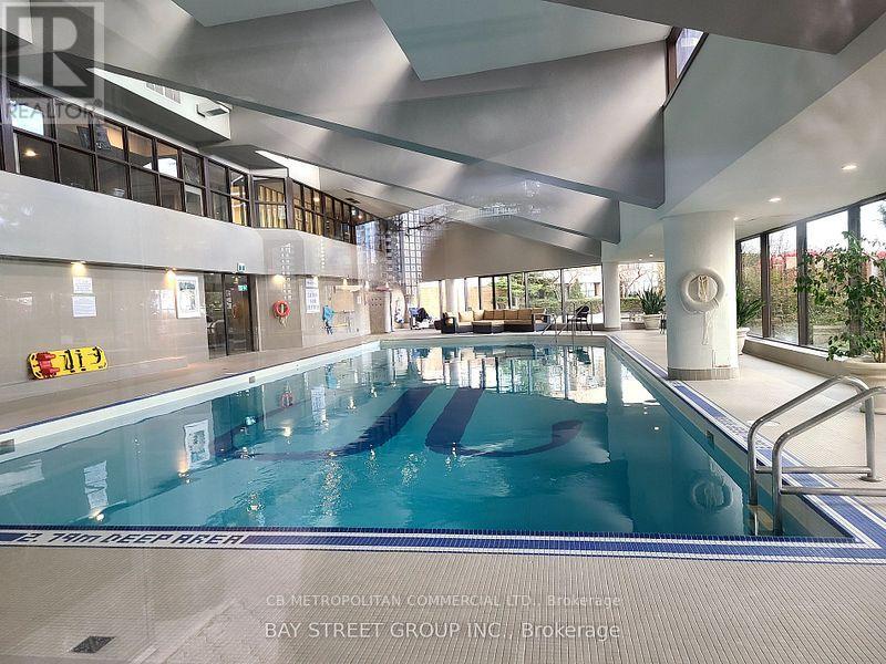 3305 - 65 Harbour Square, Toronto, Ontario  M5J 2L4 - Photo 17 - C12915658