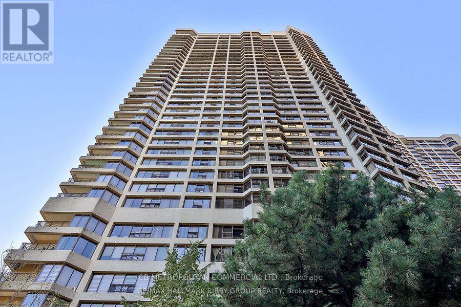 3305 - 65 Harbour Square, Toronto, Ontario  M5J 2L4 - Photo 2 - C12915658