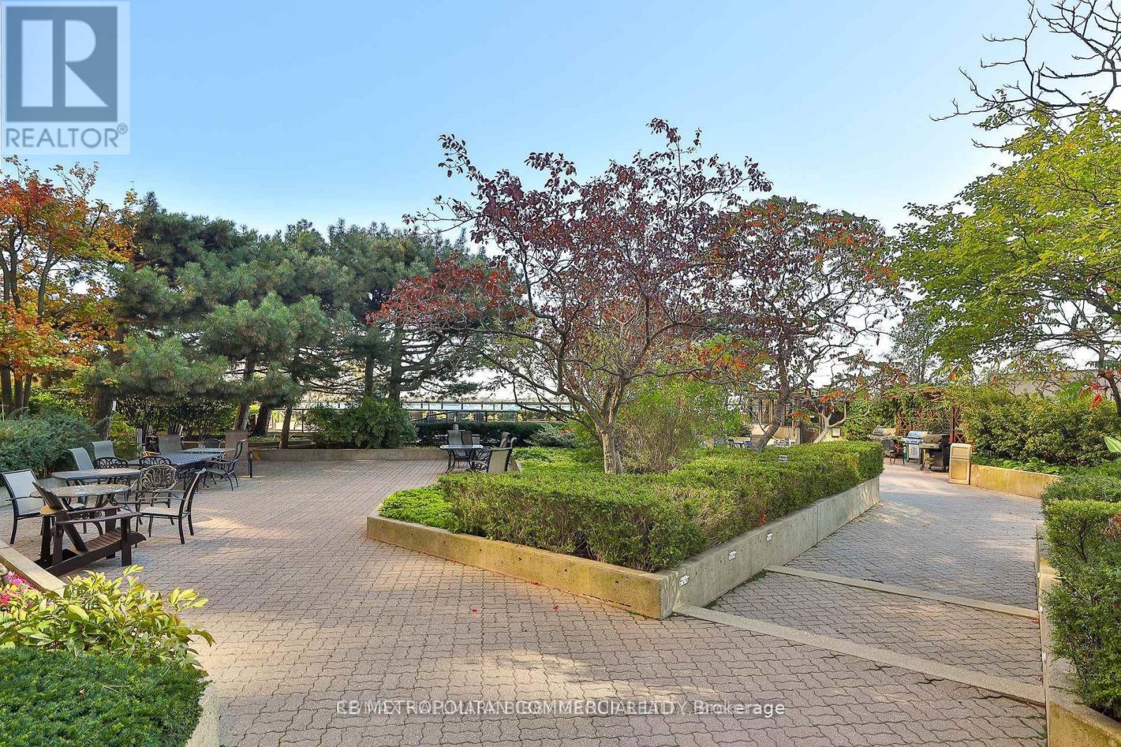 3305 - 65 Harbour Square, Toronto, Ontario  M5J 2L4 - Photo 21 - C12915658