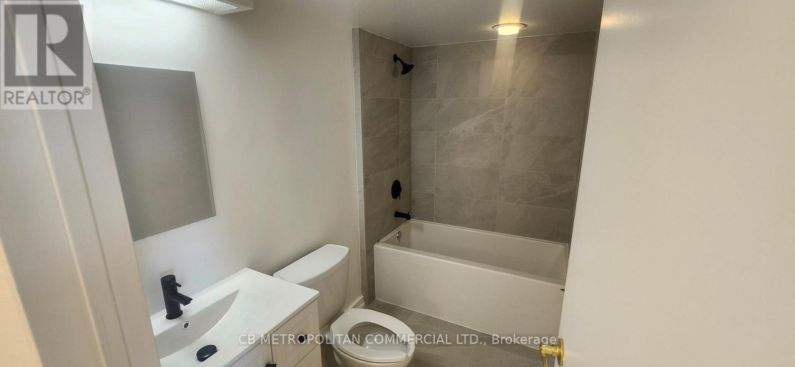 3305 - 65 Harbour Square, Toronto, Ontario  M5J 2L4 - Photo 7 - C12915658