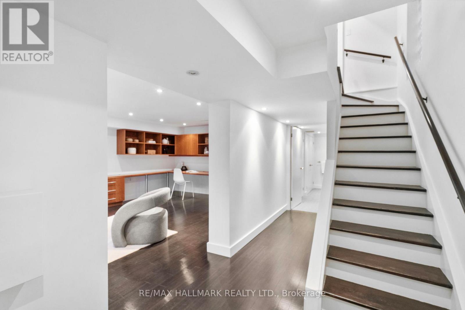 74 Glen Davis Crescent, Toronto, Ontario  M4E 1X5 - Photo 26 - E12915506