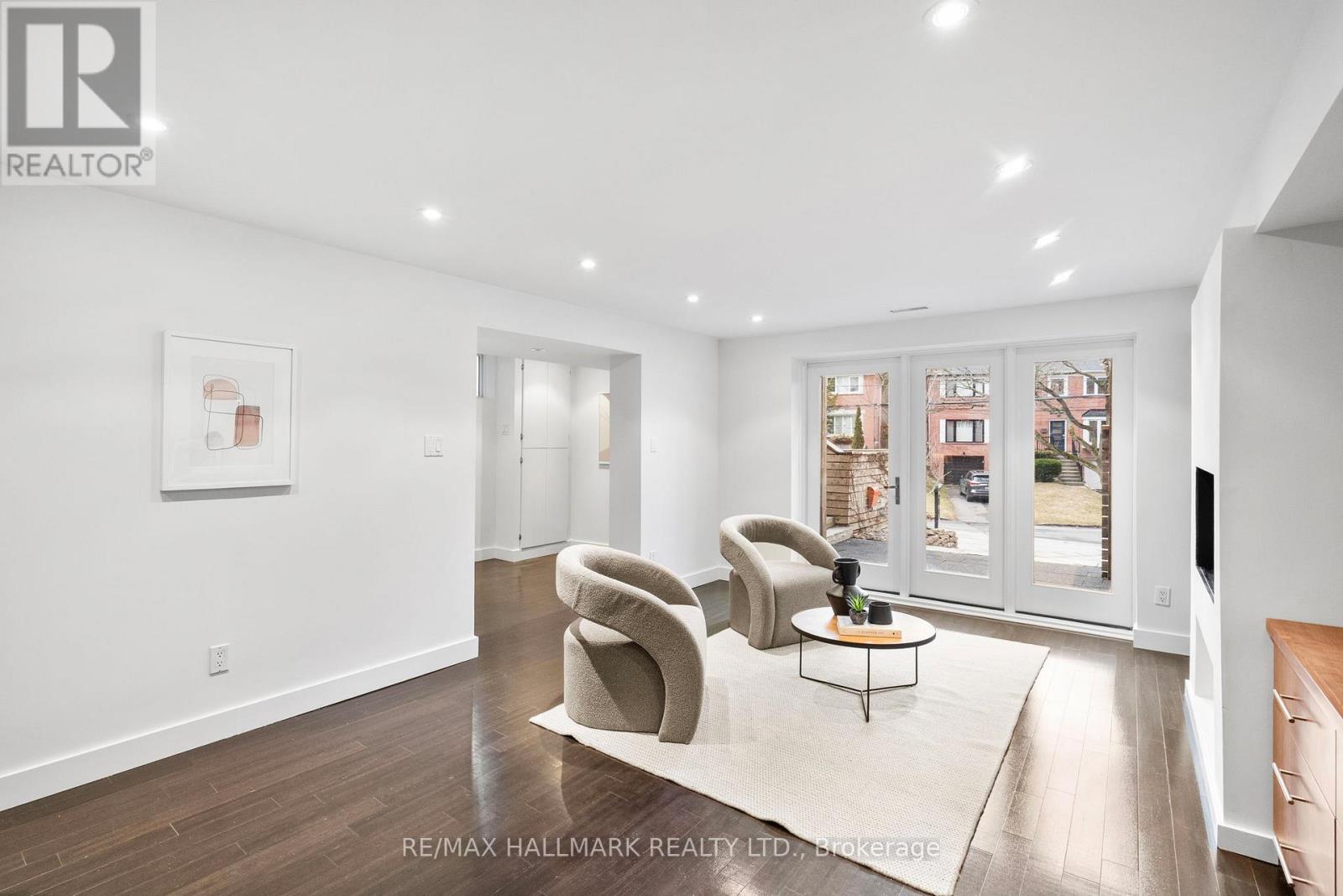 74 Glen Davis Crescent, Toronto, Ontario  M4E 1X5 - Photo 32 - E12915506