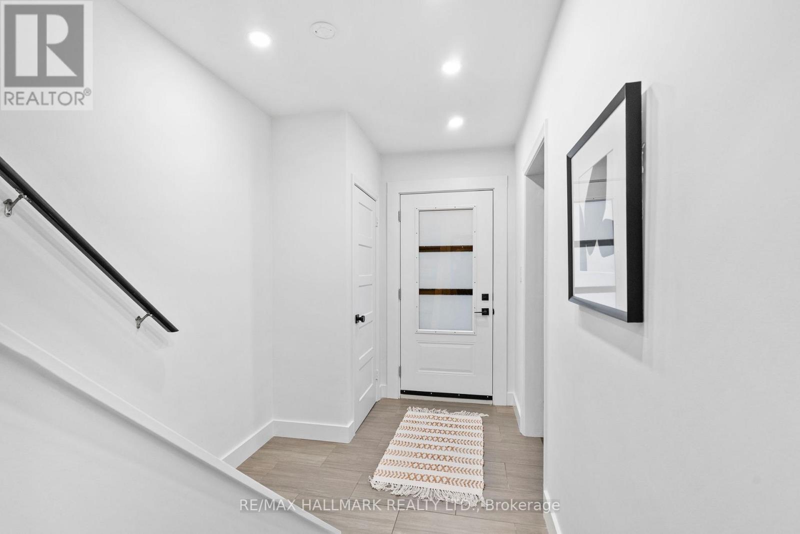 74 Glen Davis Crescent, Toronto, Ontario  M4E 1X5 - Photo 33 - E12915506