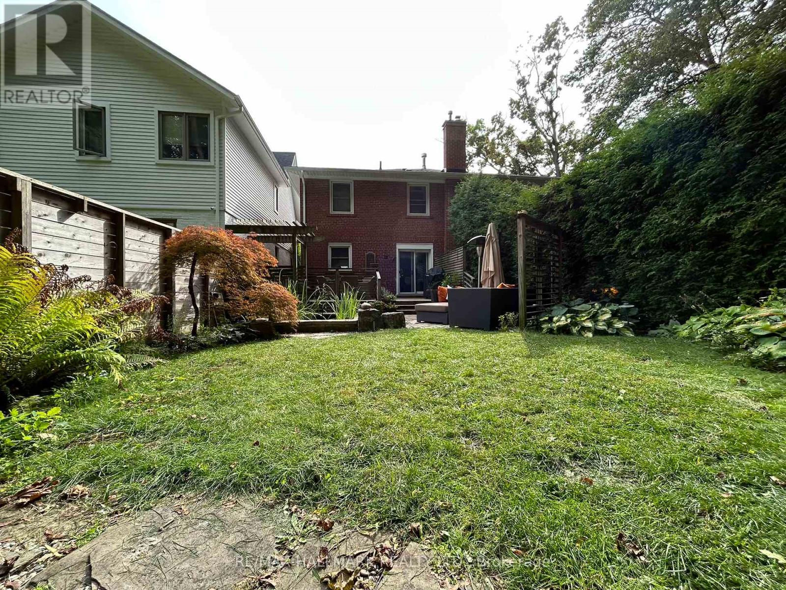 74 Glen Davis Crescent, Toronto, Ontario  M4E 1X5 - Photo 41 - E12915506