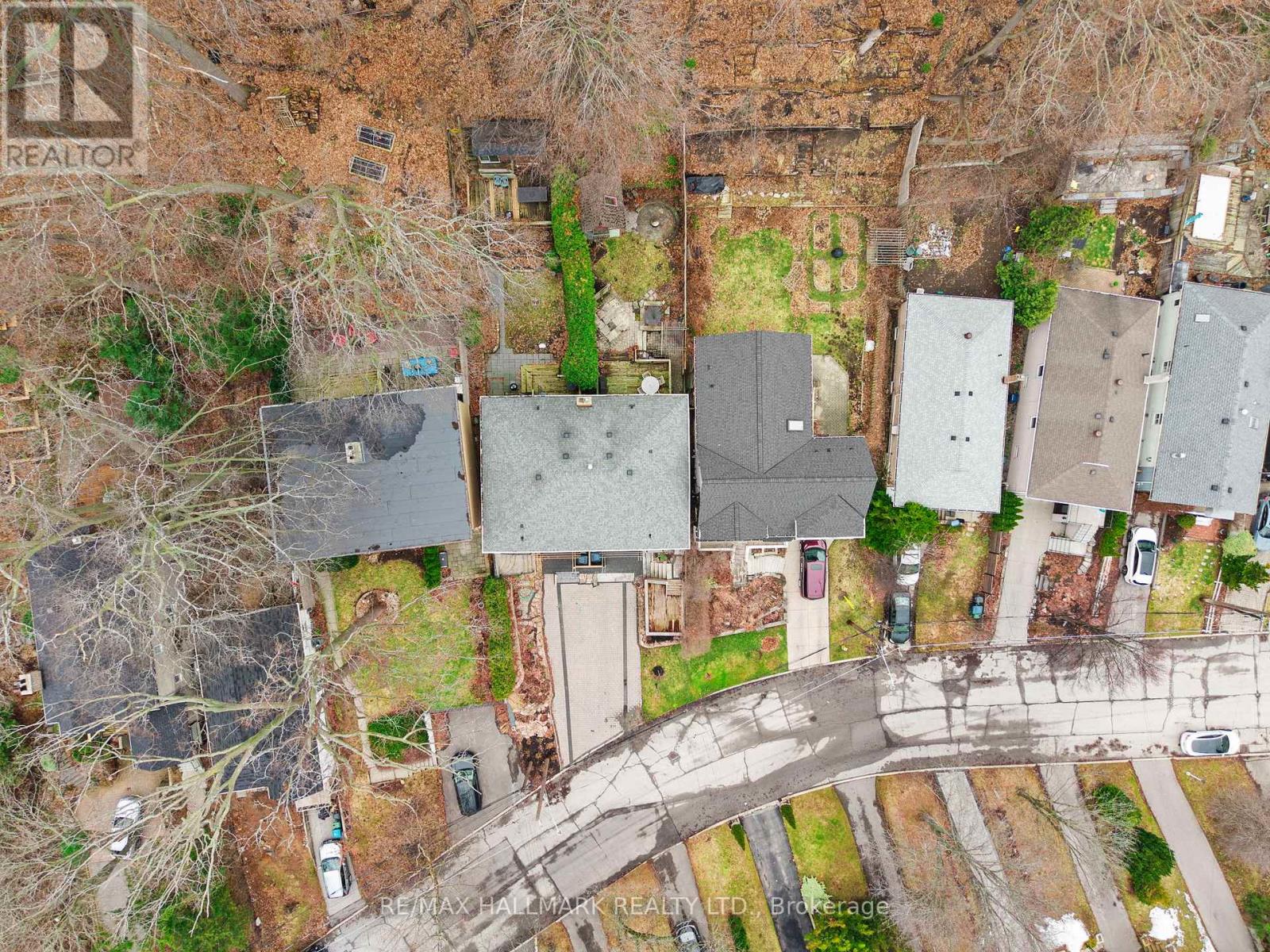 74 Glen Davis Crescent, Toronto, Ontario  M4E 1X5 - Photo 45 - E12915506