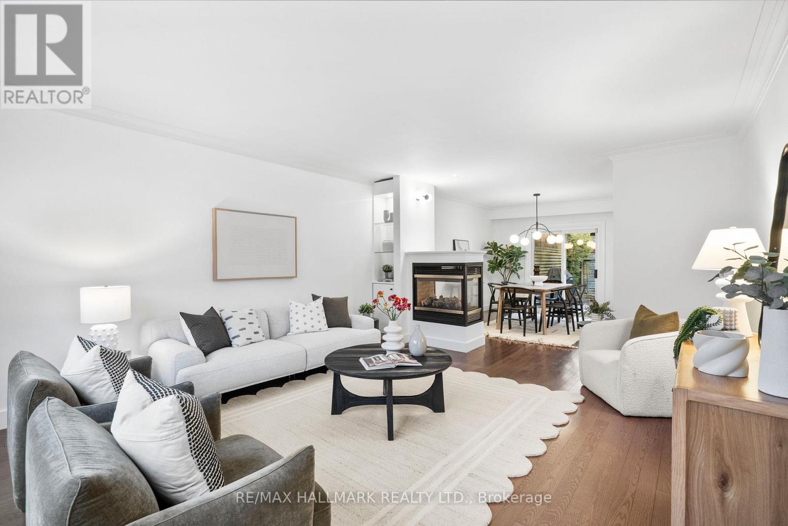 74 Glen Davis Crescent, Toronto, Ontario  M4E 1X5 - Photo 5 - E12915506