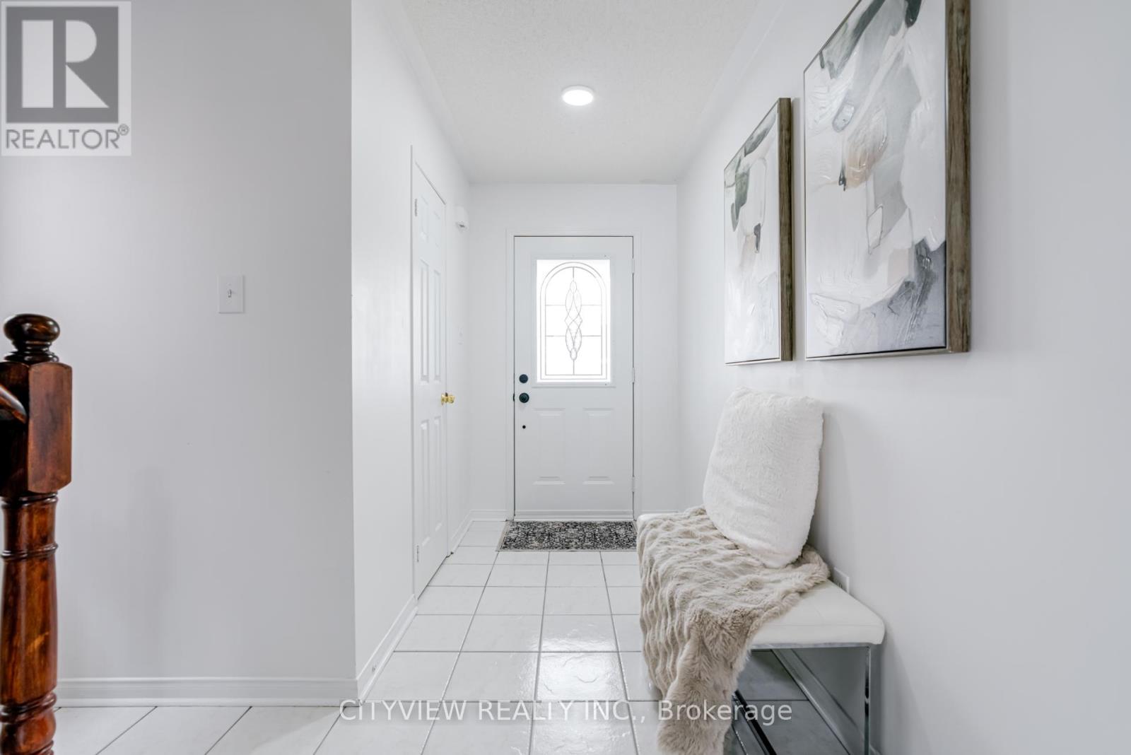 634 Amaretto Avenue, Pickering, Ontario  L1X 2V2 - Photo 2 - E12915634