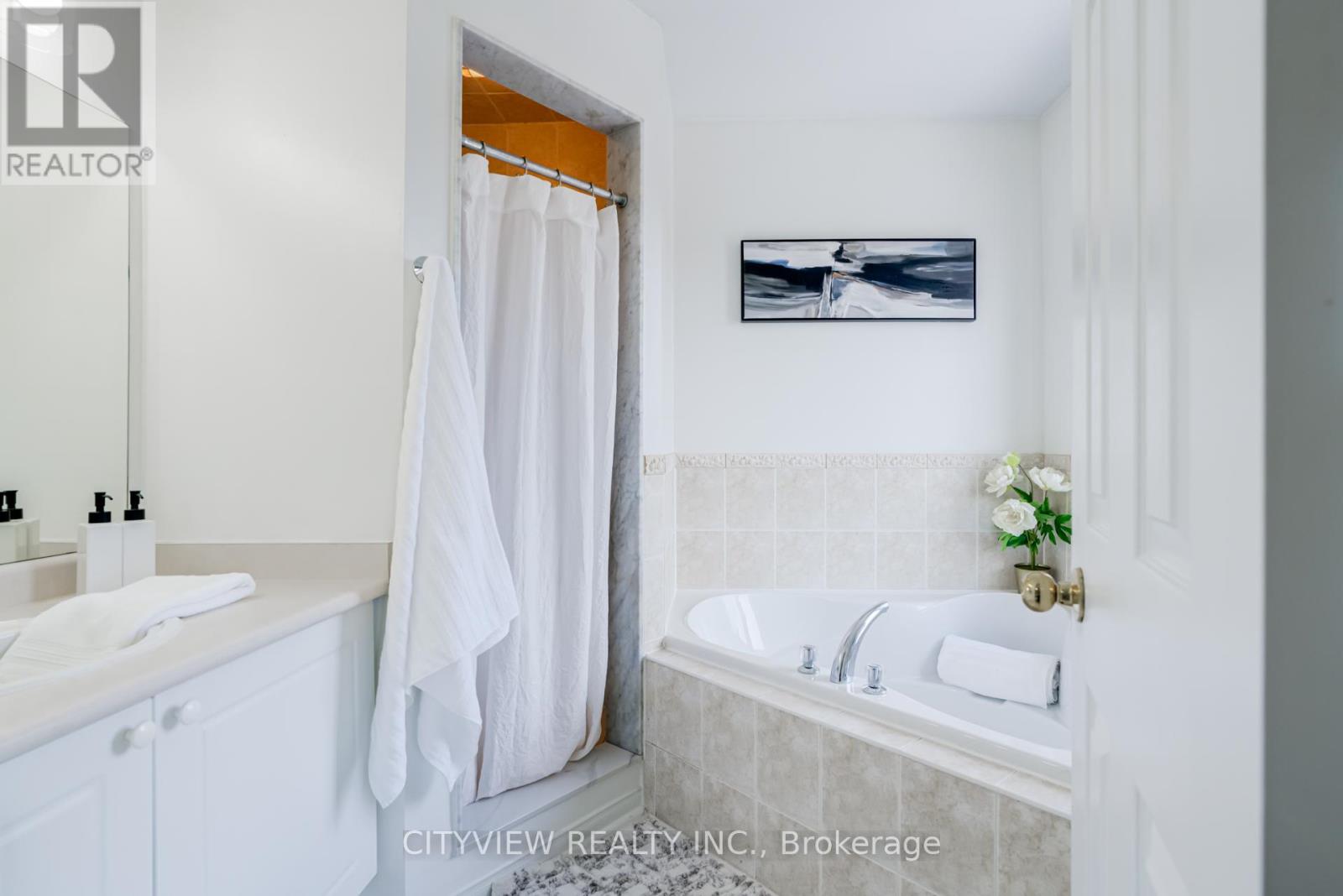 634 Amaretto Avenue, Pickering, Ontario  L1X 2V2 - Photo 20 - E12915634