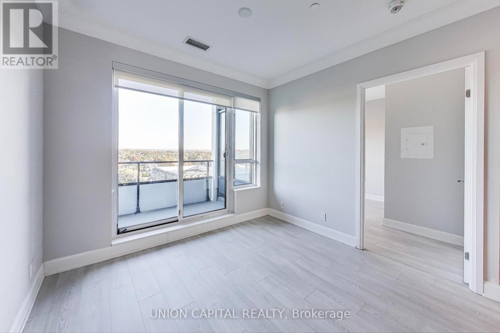 1012 - 38 Water Walk Drive, Markham, Ontario  L3R 6M8 - Photo 4 - N12915654